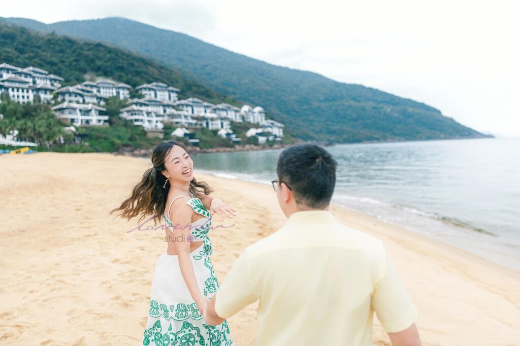 Dịch vụ chụp ảnh cặp đôi du lịch biển Đà Nẵng